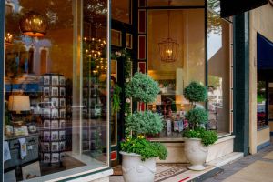 the gift shop   store front 