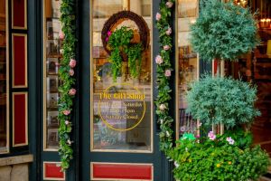 the gift shop   store front 