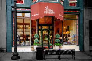 the gift shop   store front 