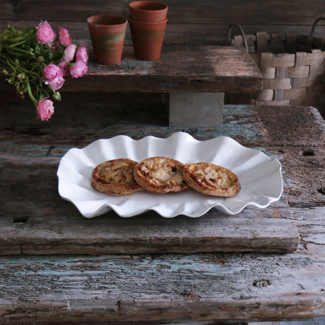 beatriz-ball-vida-bloom-large-oval-platter-white